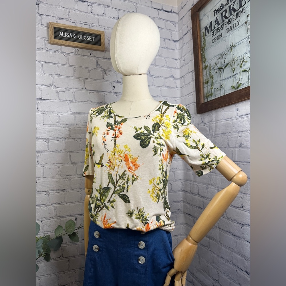 H&M Scoop Neck Hummingbird & Floral T-shirt